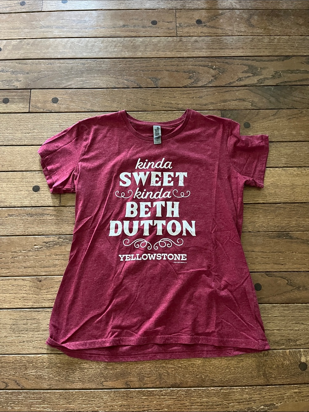 Yellowstone 'Kinda Sweet Kinda Beth Dutton' Women's Graphic Tee - Red Heather